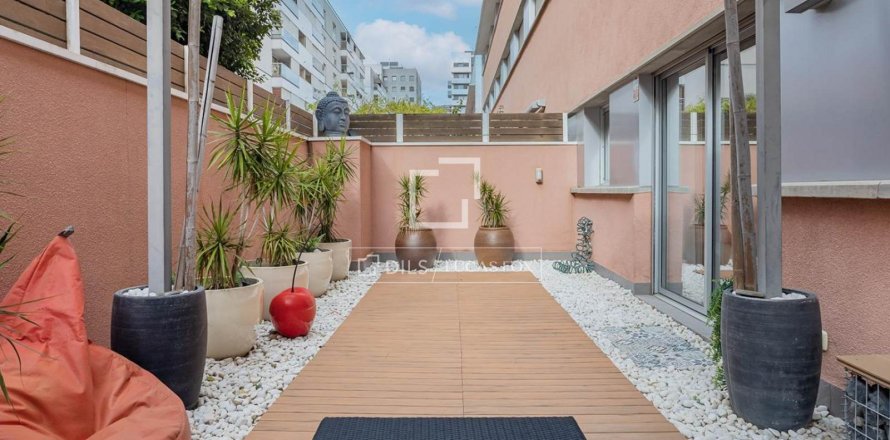 3 bedrooms apartment for sale in Barcelona, Catalonia, Spain № 6648