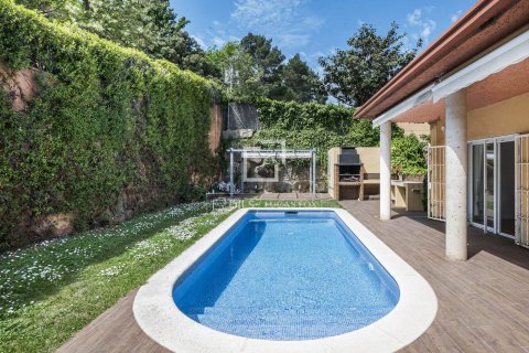 Villa de 6 dormitorios en venta en Sant Cugat del Vallès, Barcelona, Cataluña, Spain № 6651 - foto 25