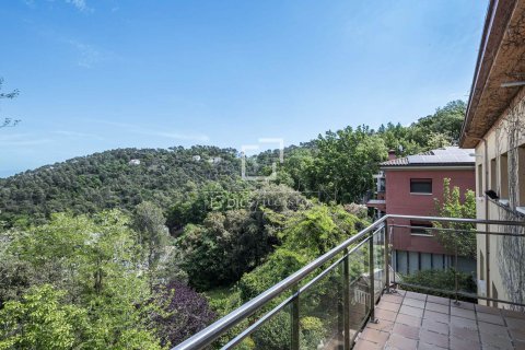 Villa de 6 dormitorios en venta en Sant Cugat del Vallès, Barcelona, Cataluña, Spain № 6651 - foto 22