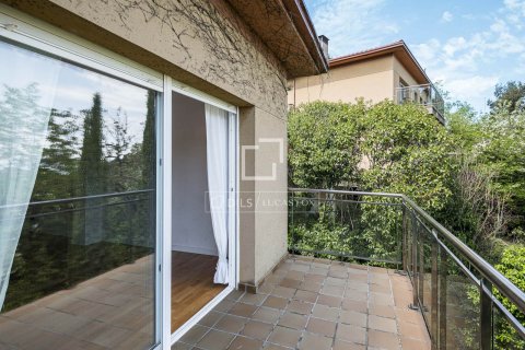 Villa de 6 dormitorios en venta en Sant Cugat del Vallès, Barcelona, Cataluña, Spain № 6651 - foto 20