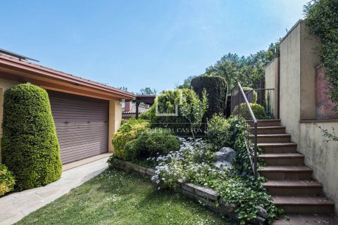 Villa de 6 dormitorios en venta en Sant Cugat del Vallès, Barcelona, Cataluña, Spain № 6651 - foto 2