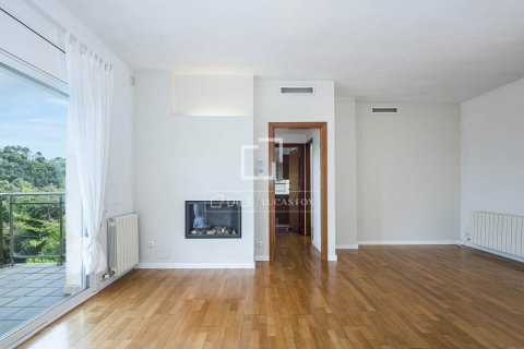 Villa de 6 dormitorios en venta en Sant Cugat del Vallès, Barcelona, Cataluña, Spain № 6651 - foto 6
