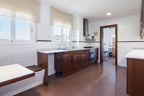Villa de 6 dormitorios en venta en Sant Cugat del Vallès, Barcelona, Cataluña, Spain № 6651 - foto 9