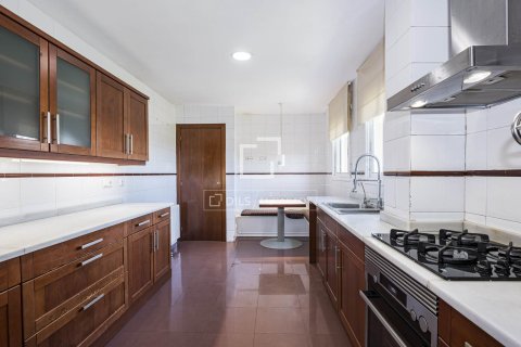 Villa de 6 dormitorios en venta en Sant Cugat del Vallès, Barcelona, Cataluña, Spain № 6651 - foto 12