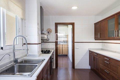 Villa de 6 dormitorios en venta en Sant Cugat del Vallès, Barcelona, Cataluña, Spain № 6651 - foto 10