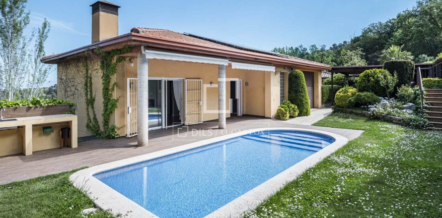 Villa de 6 dormitorios en venta en Sant Cugat del Vallès, Barcelona, Cataluña, Spain № 6651