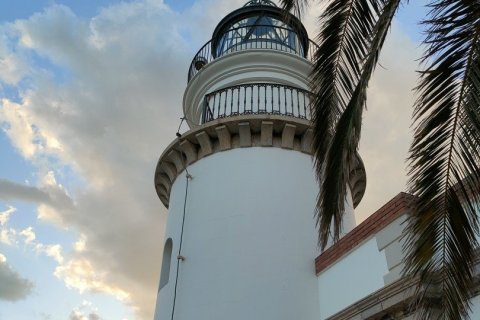 Сasa de 4 dormitorios en venta en Calella, Barcelona, Cataluña, Spain № 4798 - foto 26