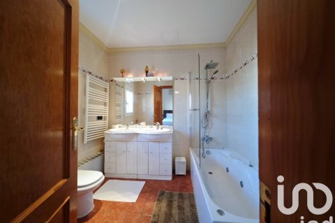 Купить дом в Мон-Риг-дель-Камп, Испания с 5 спален, 295м², № 4797 - фото 29