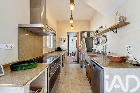 Villa de 4 dormitorios en venta en Llorenc Del Penedes, Tarragona, Cataluña, Spain № 7445 - foto 14