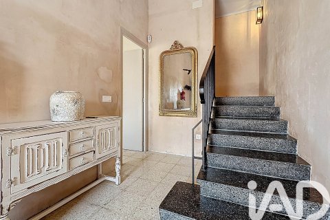 Villa de 4 dormitorios en venta en Llorenc Del Penedes, Tarragona, Cataluña, Spain № 7445 - foto 13