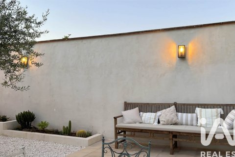 Villa de 4 dormitorios en venta en Llorenc Del Penedes, Tarragona, Cataluña, Spain № 7445 - foto 24