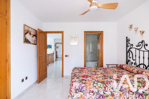 4 bedrooms house for sale in Cunit, Tarragona, Catalonia, Spain № 7444 - photo 8