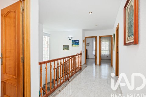 4 bedrooms house for sale in Cunit, Tarragona, Catalonia, Spain № 7444 - photo 11