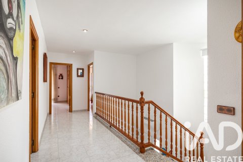 4 bedrooms house for sale in Cunit, Tarragona, Catalonia, Spain № 7444 - photo 10