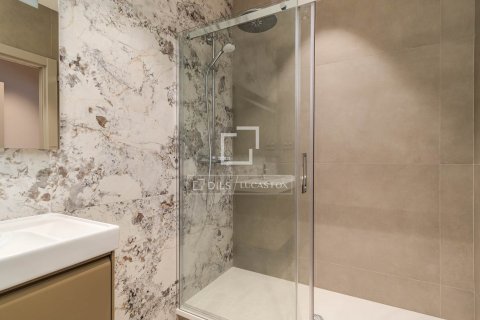 3 bedrooms apartment for sale in Barcelona, Catalonia, Spain № 6350 - photo 5
