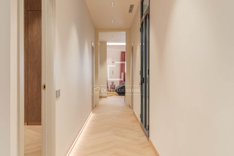 3 bedrooms apartment for sale in Barcelona, Catalonia, Spain № 6350 - photo 11