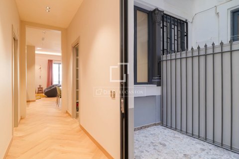 3 bedrooms apartment for sale in Barcelona, Catalonia, Spain № 6350 - photo 12