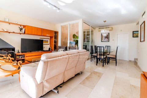 Villa de 5 dormitorios en venta en Sitges, Barcelona, Cataluña, Spain № 6351 - foto 23