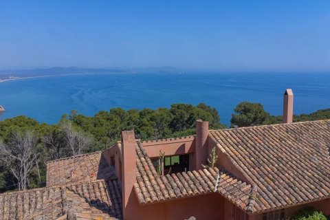 Сasa de 6 dormitorios en venta en Begur, Gerona, Cataluña, Spain № 7611 - foto 8
