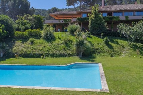 Сasa de 6 dormitorios en venta en Begur, Gerona, Cataluña, Spain № 7611 - foto 4