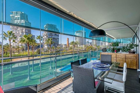 Apartamento de 3 dormitorios en venta en Barcelona, Cataluña, Spain № 7613 - foto 12