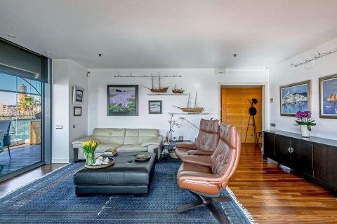 Apartamento de 3 dormitorios en venta en Barcelona, Cataluña, Spain № 7613 - foto 14
