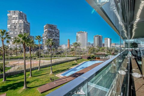 Apartamento de 3 dormitorios en venta en Barcelona, Cataluña, Spain № 7613 - foto 2
