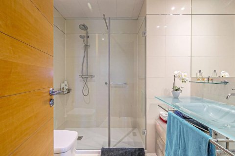 Apartamento de 3 dormitorios en venta en Barcelona, Cataluña, Spain № 7613 - foto 27