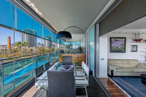 Apartamento de 3 dormitorios en venta en Barcelona, Cataluña, Spain № 7613 - foto 8