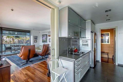 Apartamento de 3 dormitorios en venta en Barcelona, Cataluña, Spain № 7613 - foto 16