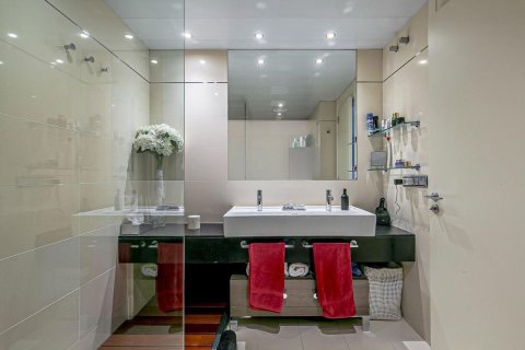 Apartamento de 3 dormitorios en venta en Barcelona, Cataluña, Spain № 7613 - foto 19
