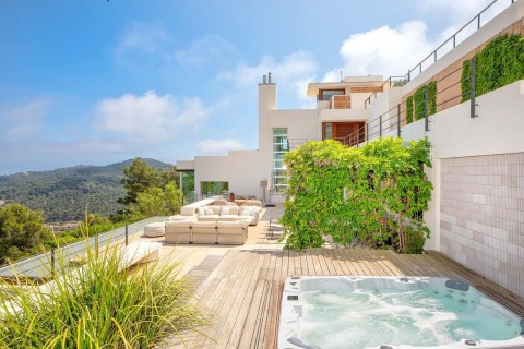 Сasa de 5 dormitorios en venta en Begur, Gerona, Cataluña, Spain № 7610 - foto 6