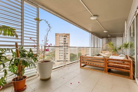 Apartamento de 3 dormitorios en venta en Barcelona, Cataluña, Spain № 7609