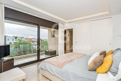 Villa de 9 dormitorios en venta en Roses, Gerona, Cataluña, Spain № 5332 - foto 23