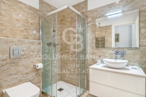Villa de 9 dormitorios en venta en Roses, Gerona, Cataluña, Spain № 5332 - foto 18