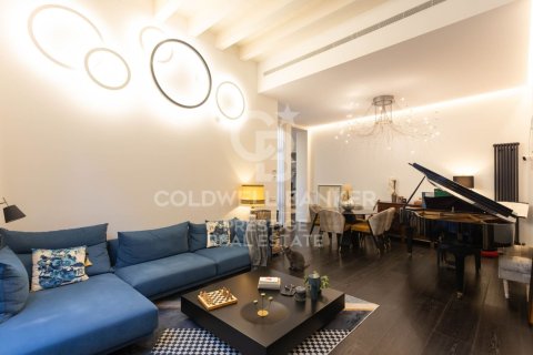 Dúplex de 3 dormitorios en venta en Barcelona, Cataluña, Spain № 5333 - foto 8