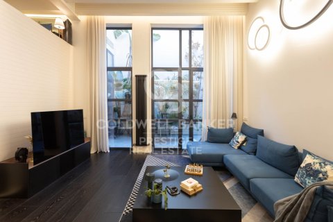 Dúplex de 3 dormitorios en venta en Barcelona, Cataluña, Spain № 5333 - foto 7