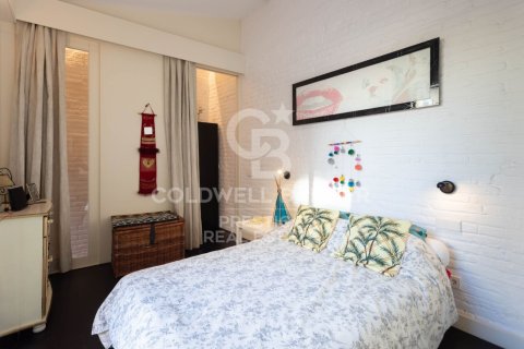 Dúplex de 3 dormitorios en venta en Barcelona, Cataluña, Spain № 5333 - foto 17