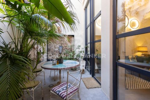 Dúplex de 3 dormitorios en venta en Barcelona, Cataluña, Spain № 5333 - foto 2