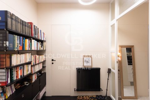 Dúplex de 3 dormitorios en venta en Barcelona, Cataluña, Spain № 5333 - foto 20