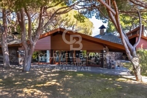 Сasa de 7 dormitorios en venta en Sant Andreu de Llavaneres, Barcelona, Cataluña, Spain № 5335 - foto 4