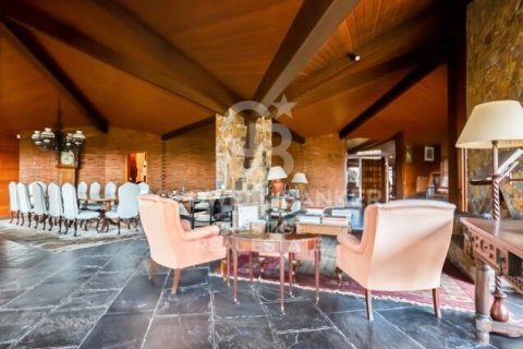 Сasa de 7 dormitorios en venta en Sant Andreu de Llavaneres, Barcelona, Cataluña, Spain № 5335 - foto 18
