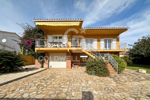 Сasa de 3 dormitorios en venta en L'Escala, Gerona, Cataluña, Spain № 5467 - foto 21