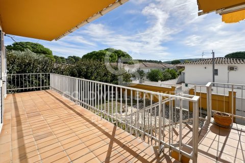Сasa de 3 dormitorios en venta en L'Escala, Gerona, Cataluña, Spain № 5467 - foto 17