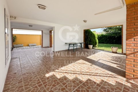 Сasa de 3 dormitorios en venta en L'Escala, Gerona, Cataluña, Spain № 5467 - foto 8
