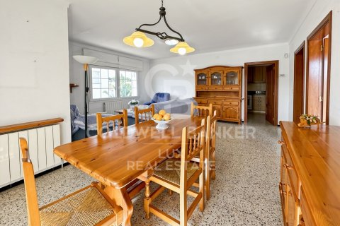 Сasa de 3 dormitorios en venta en L'Escala, Gerona, Cataluña, Spain № 5467 - foto 3
