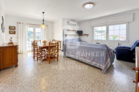 Сasa de 3 dormitorios en venta en L'Escala, Gerona, Cataluña, Spain № 5467 - foto 4