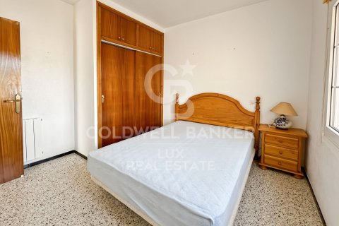 Сasa de 3 dormitorios en venta en L'Escala, Gerona, Cataluña, Spain № 5467 - foto 10