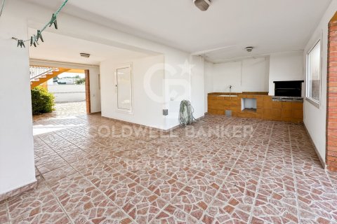 Сasa de 3 dormitorios en venta en L'Escala, Gerona, Cataluña, Spain № 5467 - foto 9