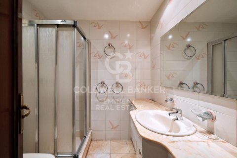 Купить квартиру в Барселона, Испания с 4 спальни, 180м², № 5468 - фото 13